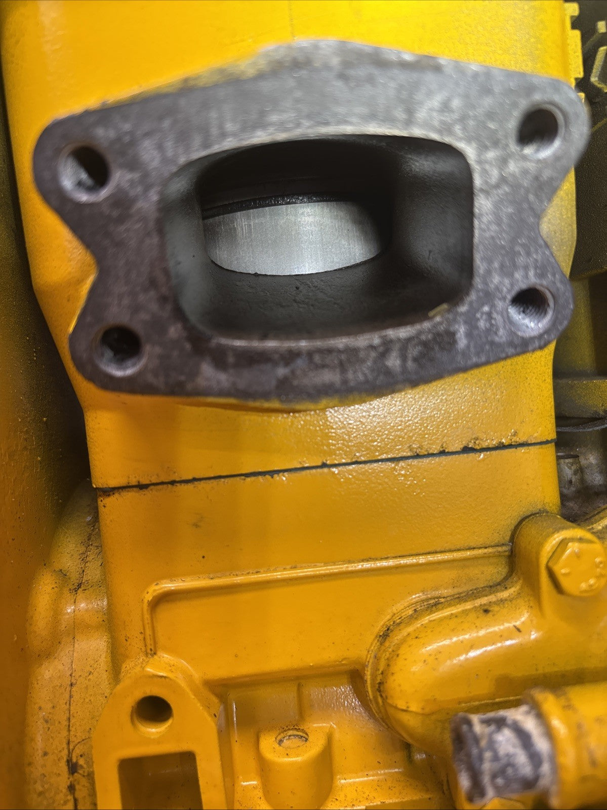 89 SEADOO 580 587 GOOD USED RUNNING MOTOR ENGINE YELLOW 150/150 COMP 89-91