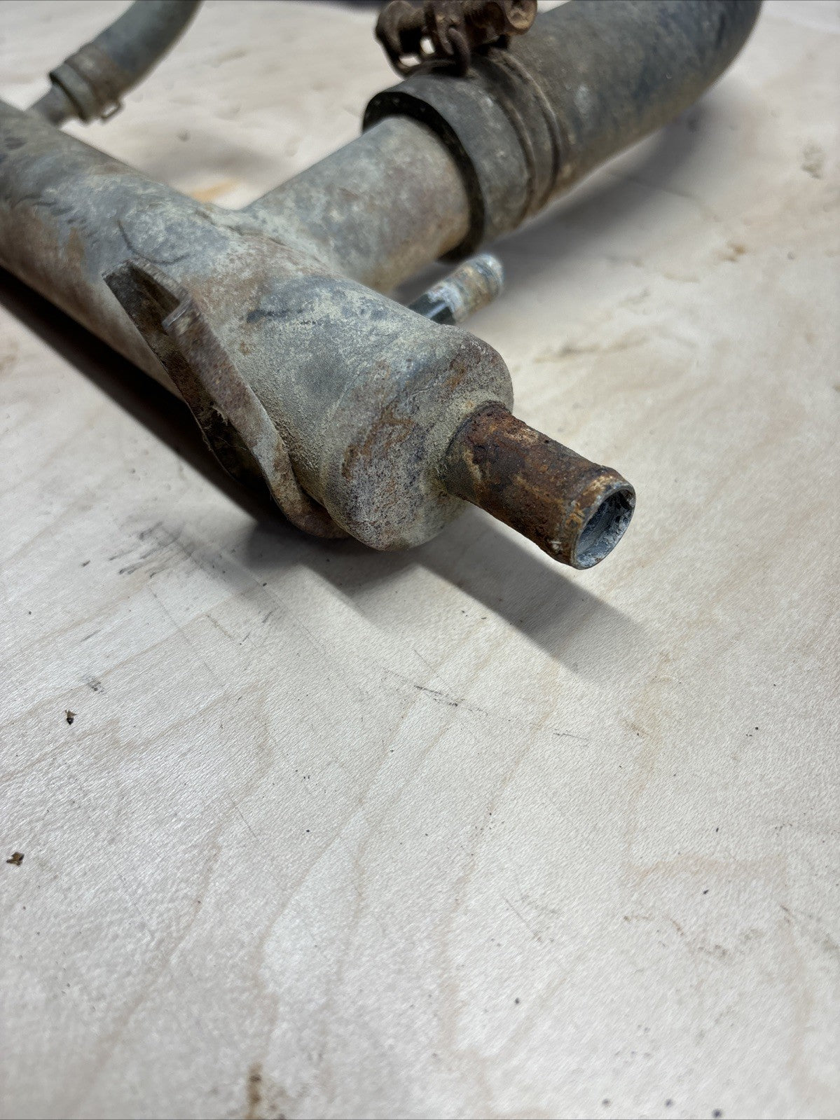 Suzuki Samurai Water Inlet Pipe, Water Log, Manifold, Water Inlet Tube