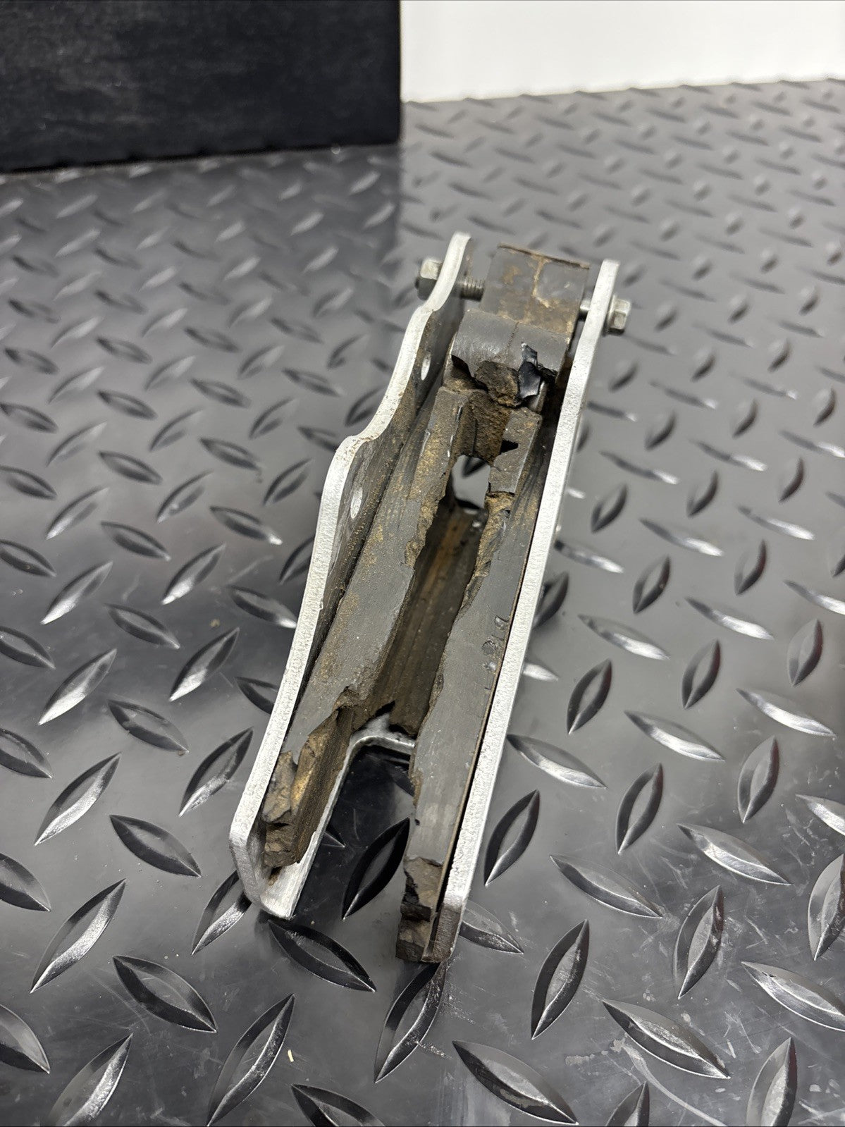 KAWASAKI KX 125 KX125 1994 CHAIN GUIDE GUARD SLIDER PROTECTOR PLATE