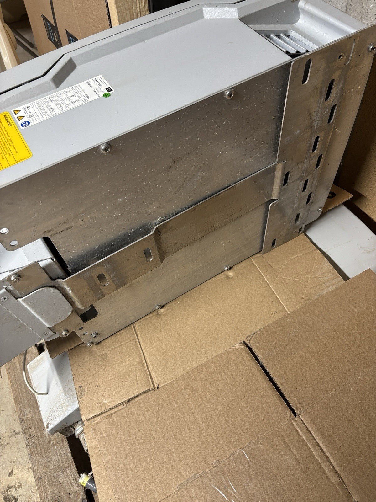 SMA Sunny Boy SB 7000US Solar Grid Tie Inverter
