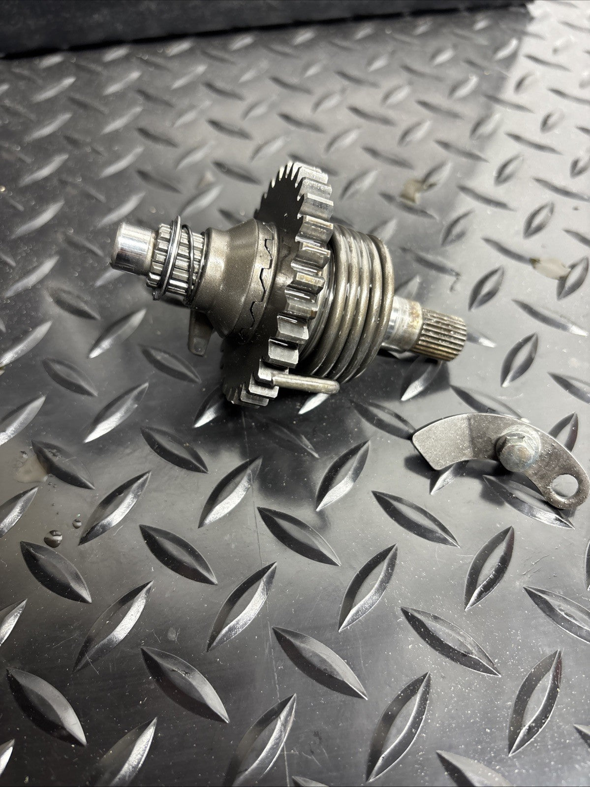 1994 Kawasaki KX125 94-98 OEM Kickstart Kick Start Shaft Idle Gear 13066-1019