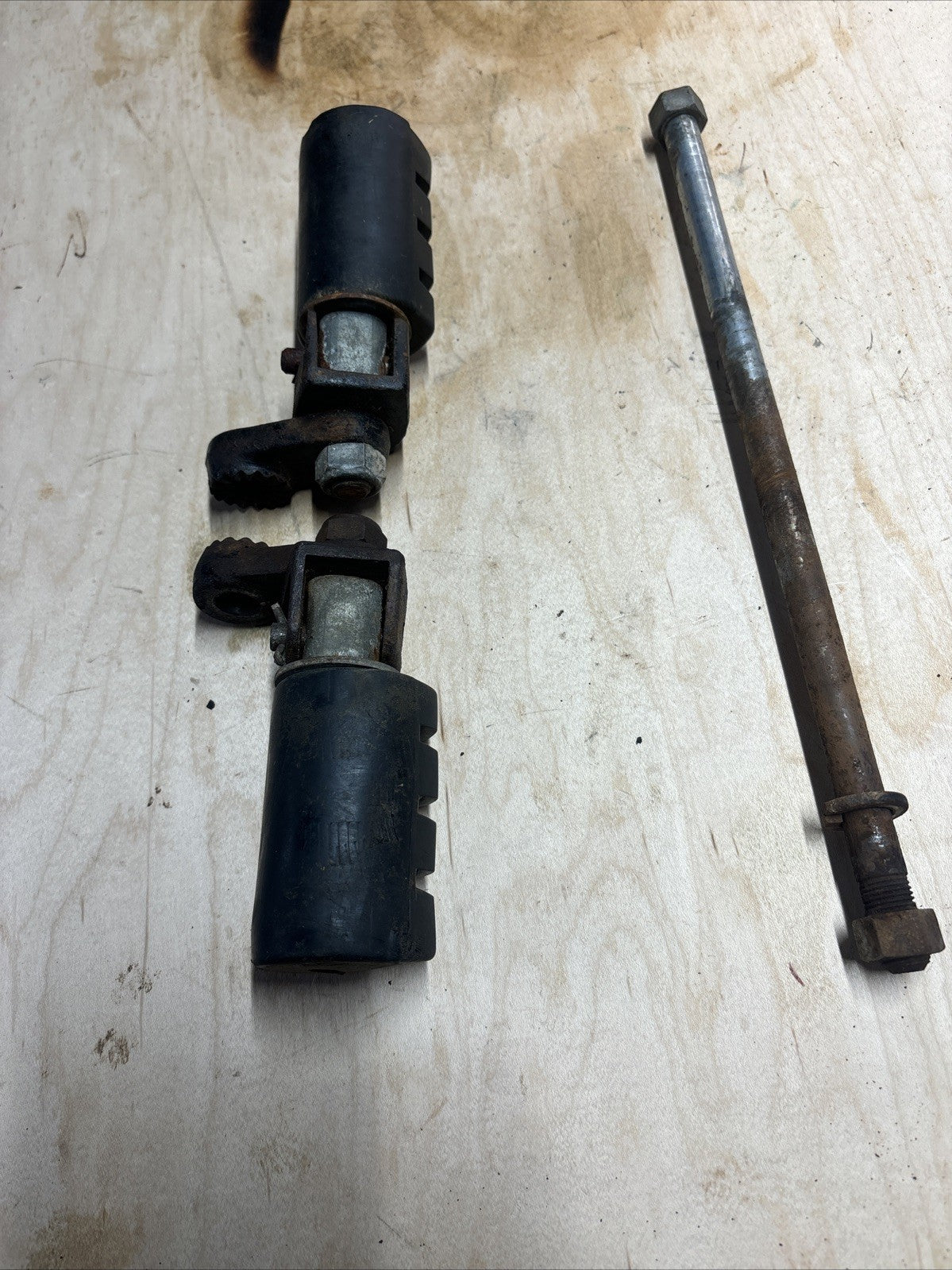 1974 Kawasaki F7 175 Enduro Foot Pegs And Mounting Bolt