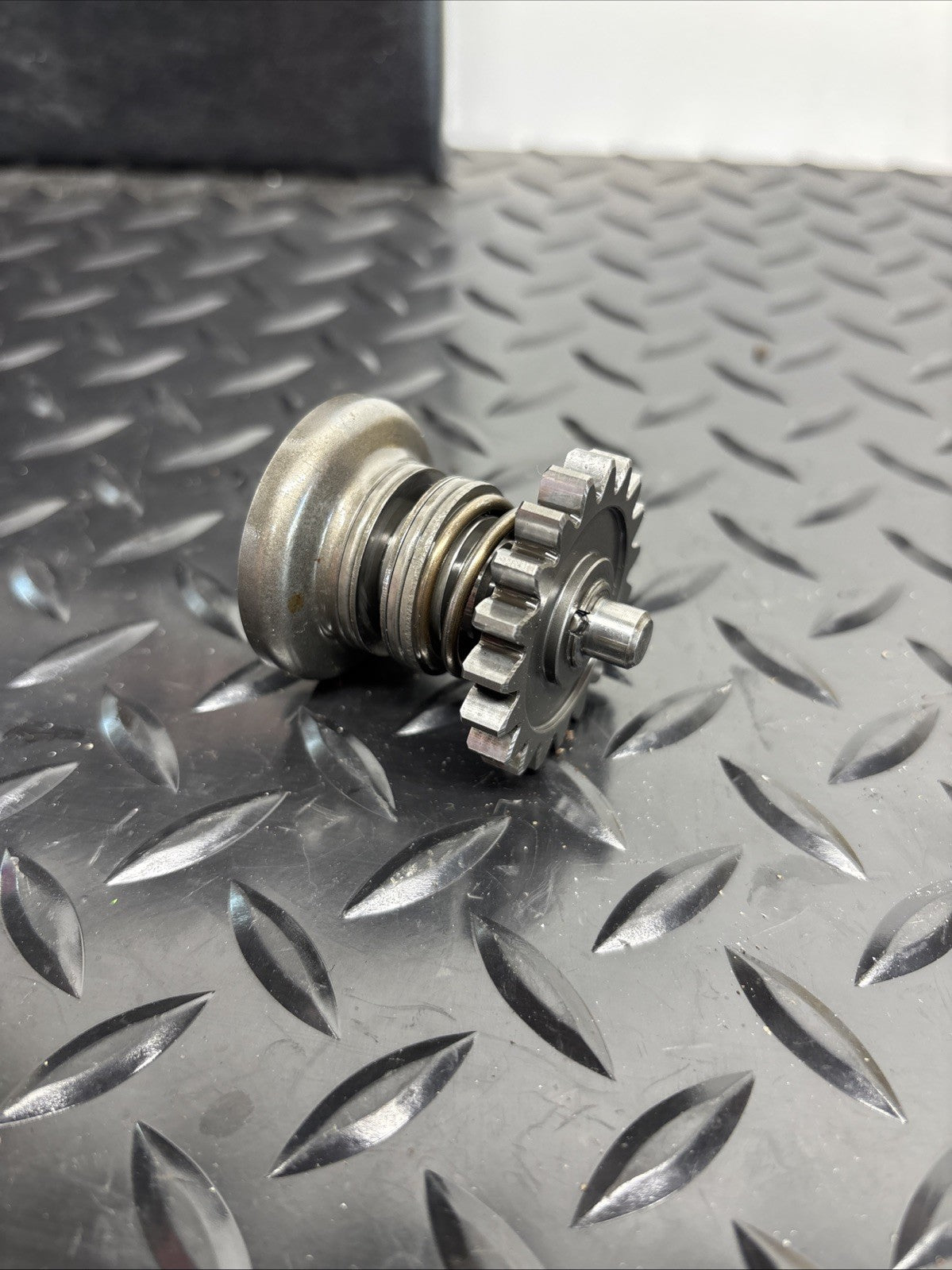 1994 94-98  Kawasaki KX 125 KX125 Governor Spur Gear Spring Power Valve