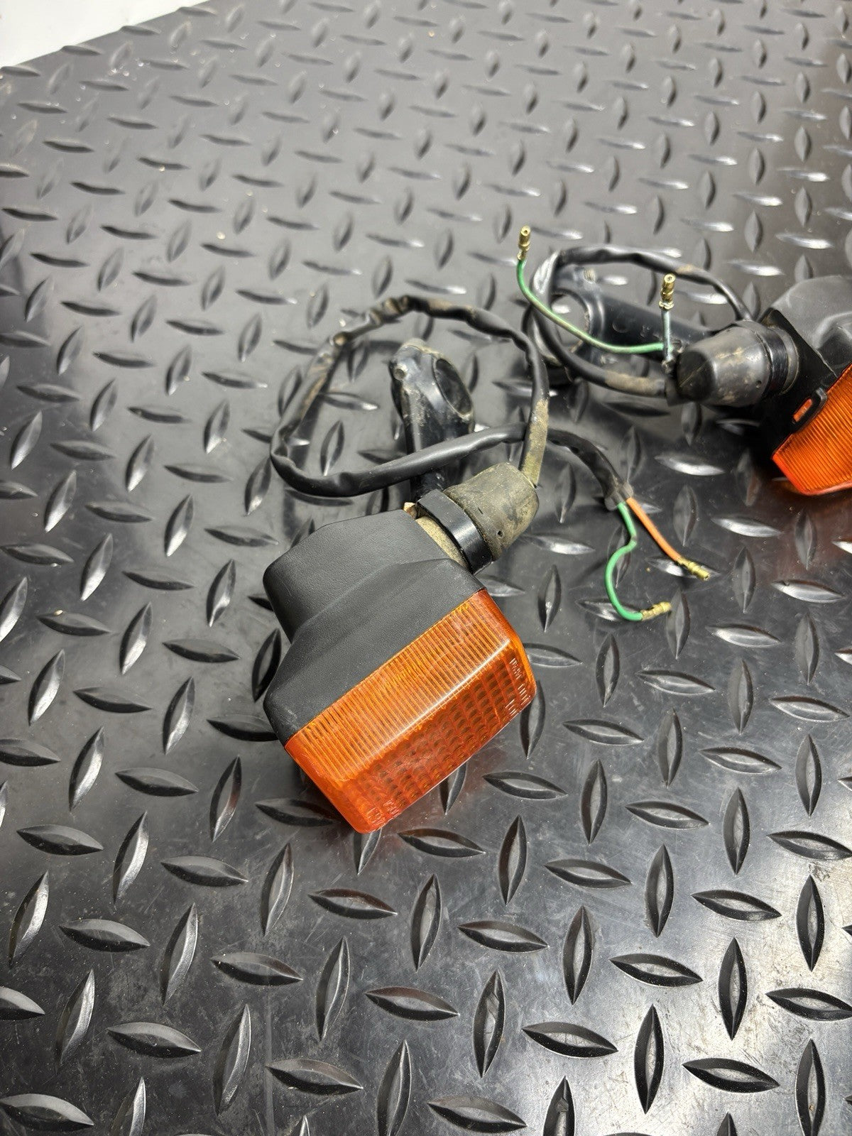 1991 Honda XR250L Front Turn Signal Assembly Set Directionals *Working*