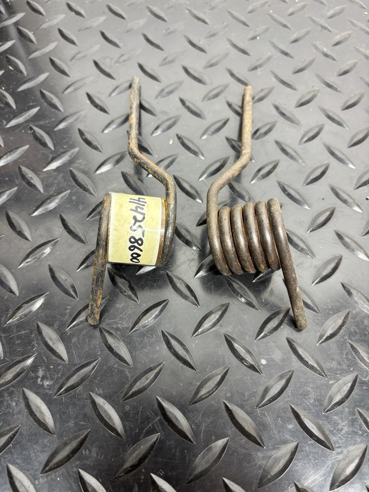 Ski Doo Elan Snowmobile LH RH Rear LINK Suspension Spring 414258600 OEM