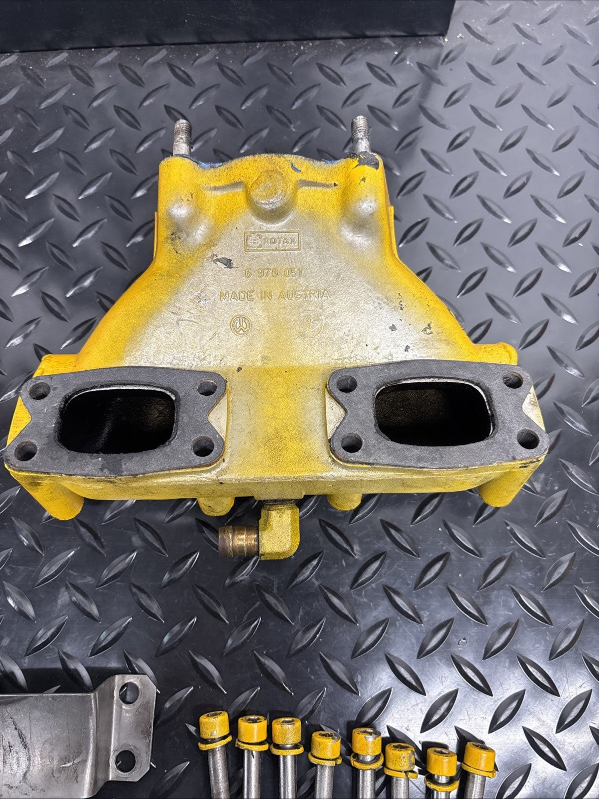 89 SEA-DOO 587 SP 90 88 91 xp spi Bombardier 580 YELLOW EXHAUST MANIFOLD HEADER
