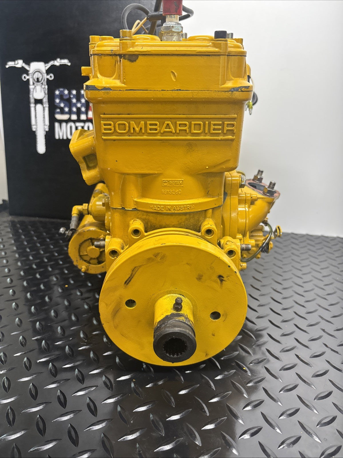 89 SEADOO 580 587 GOOD USED RUNNING MOTOR ENGINE YELLOW 150/150 COMP 89-91