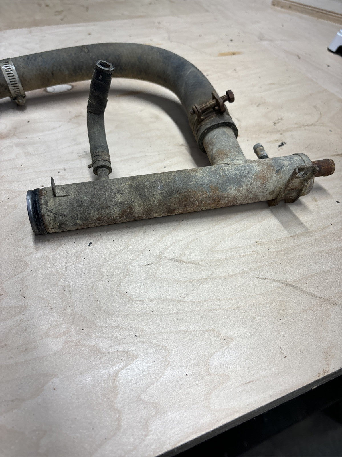 Suzuki Samurai Water Inlet Pipe, Water Log, Manifold, Water Inlet Tube