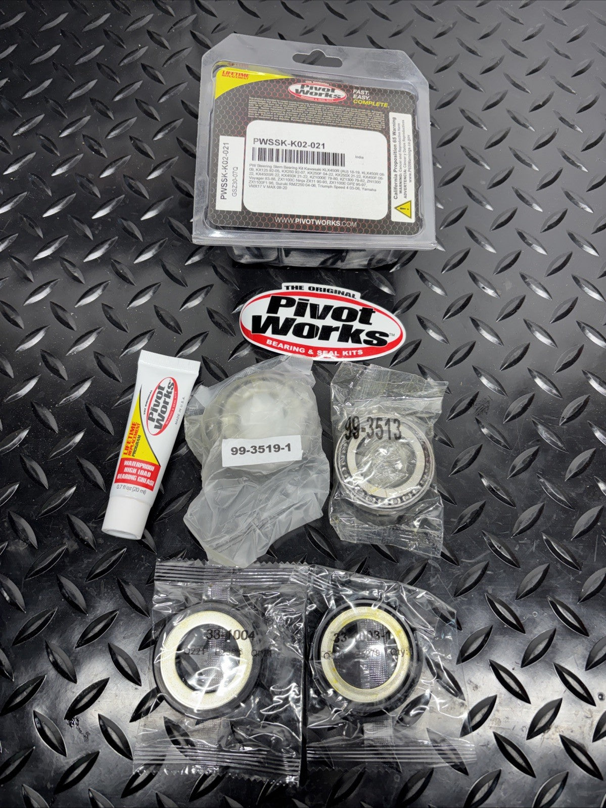 PIVOT WORKS PWSSK-K02-021 STEERING STEM BEARINGS