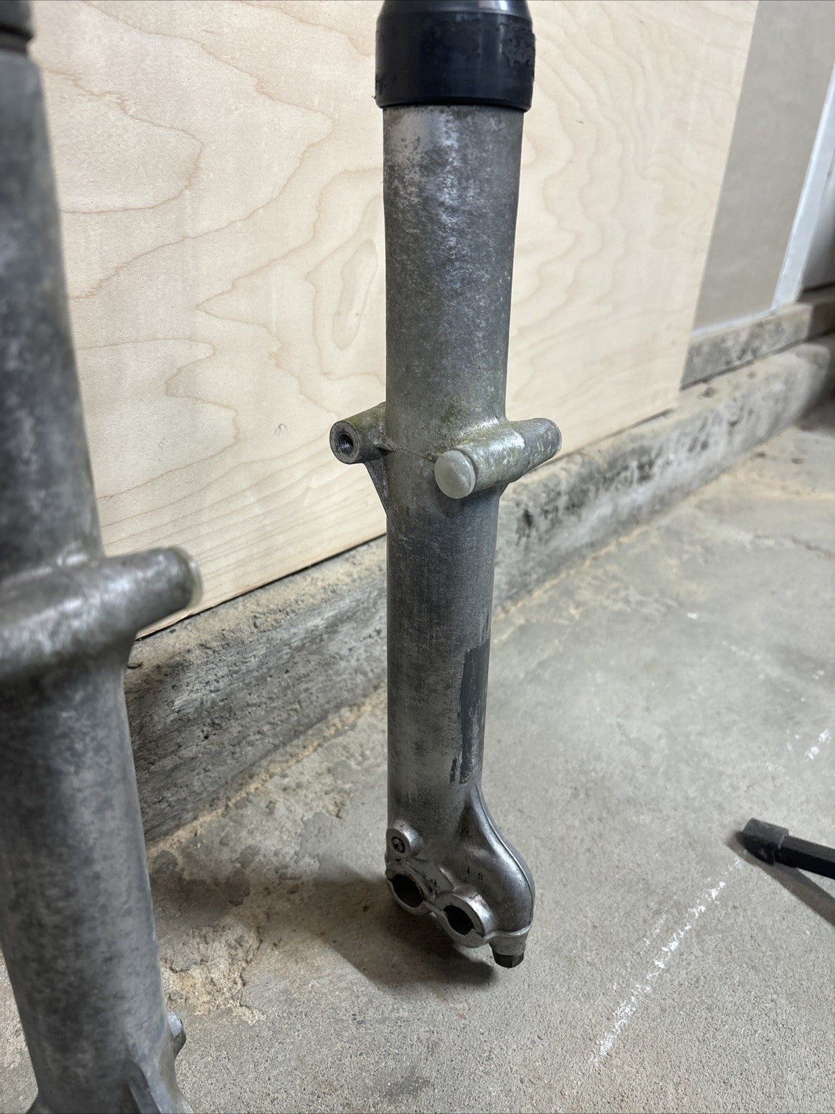 1974 Kawasaki F7 175 Enduro Front Forks Triple Tree Clamps Front End OEM