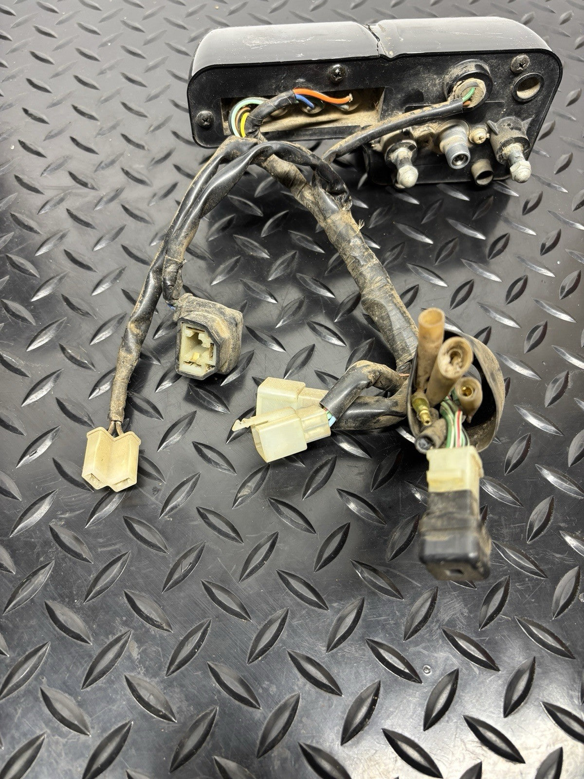 1991 HONDA 91-96 XR250L Oem Speedometer Cluster Speedo Gauge 37200-KV6-671