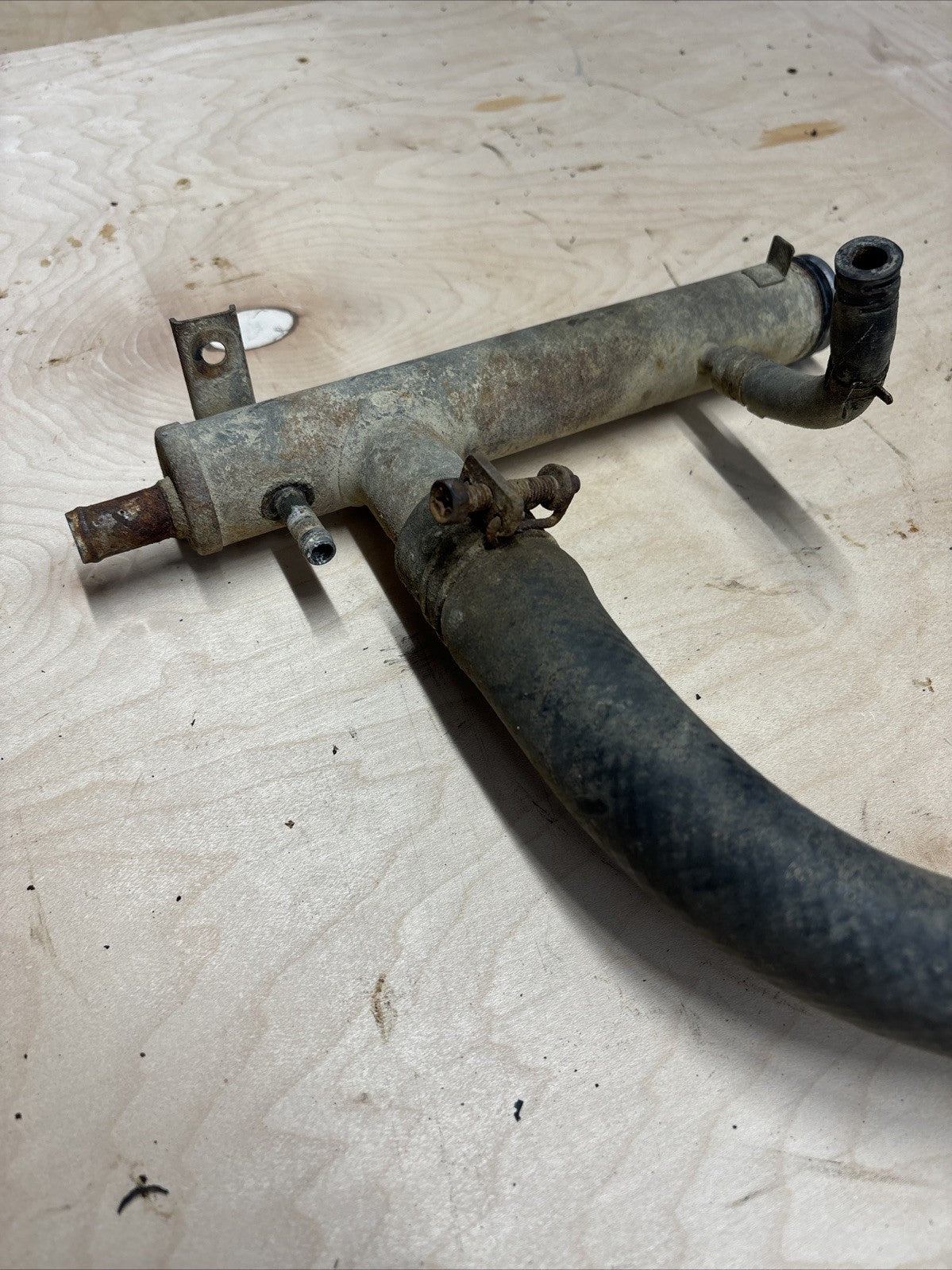 Suzuki Samurai Water Inlet Pipe, Water Log, Manifold, Water Inlet Tube