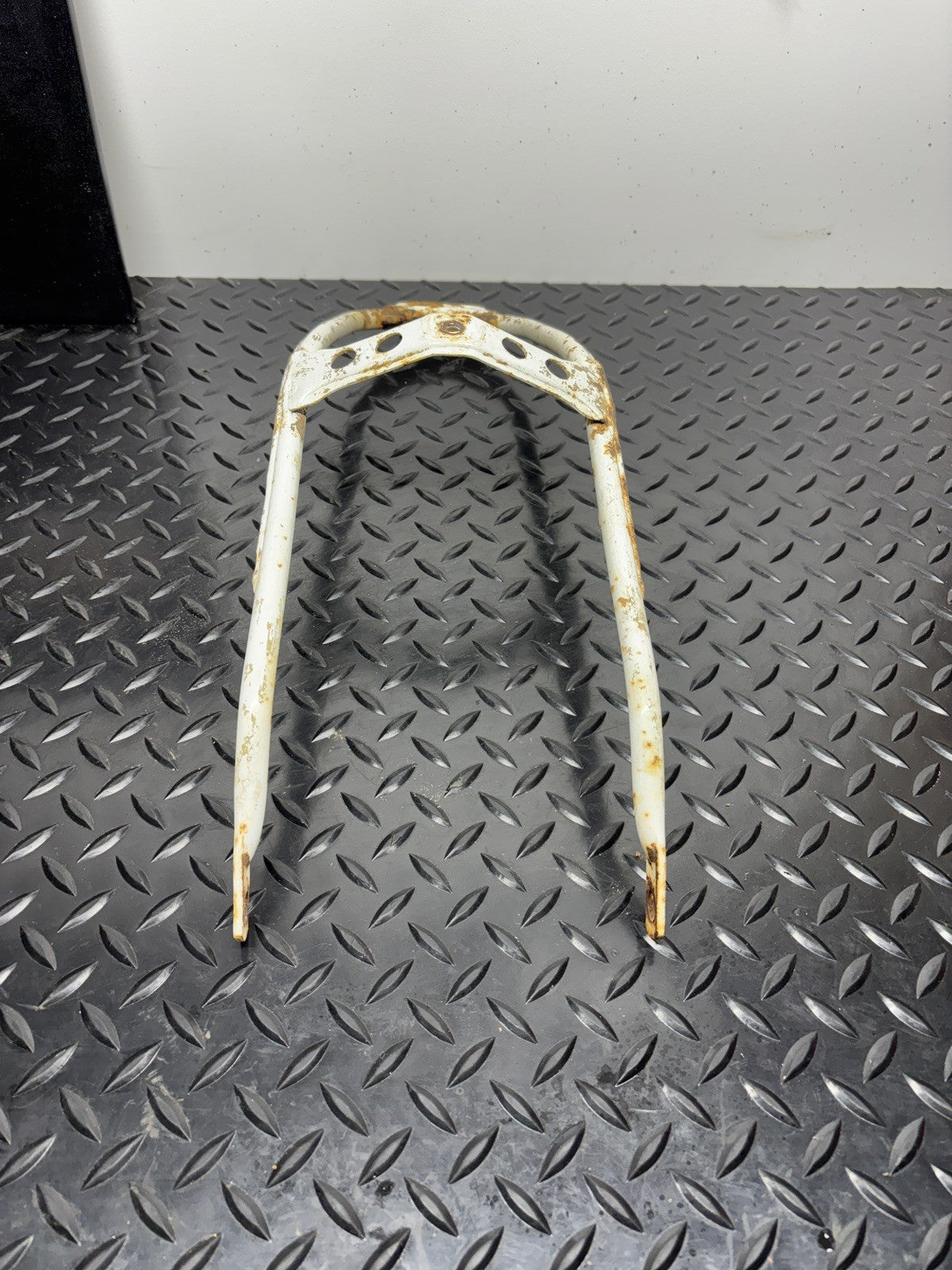 1991 Honda XR250L Rear Fender Support Bracket Rail 80110-KV6-00ZA