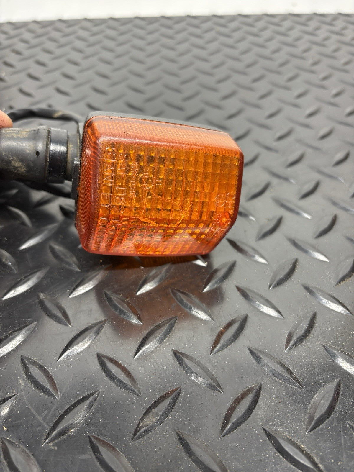 1991 Honda XR250L Front Turn Signal Assembly Set Directionals *Working*