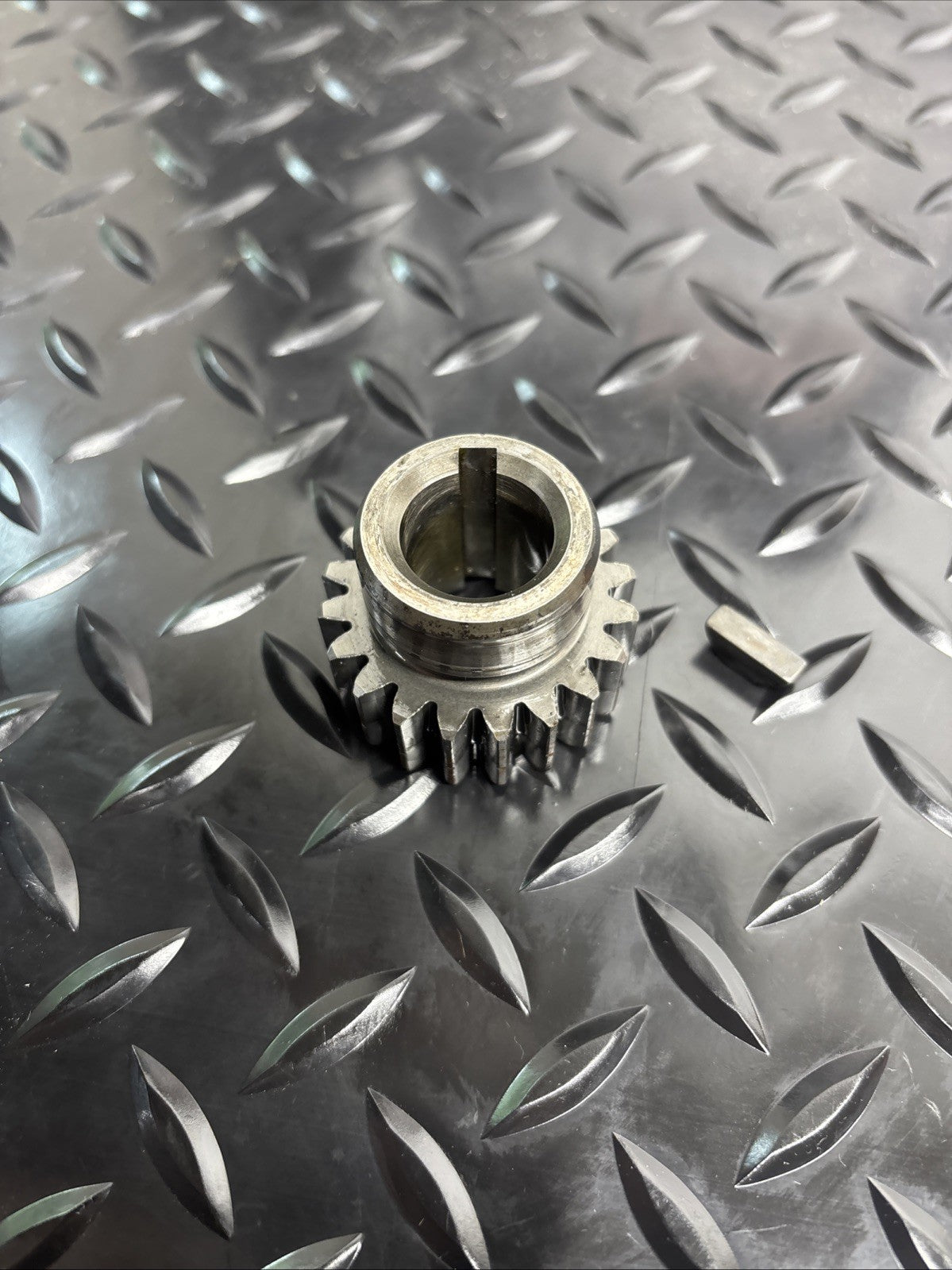 1994 94-98 Kawasaki KX125 KX 125 / Nice OEM Engine Crank Primary Spur Gear