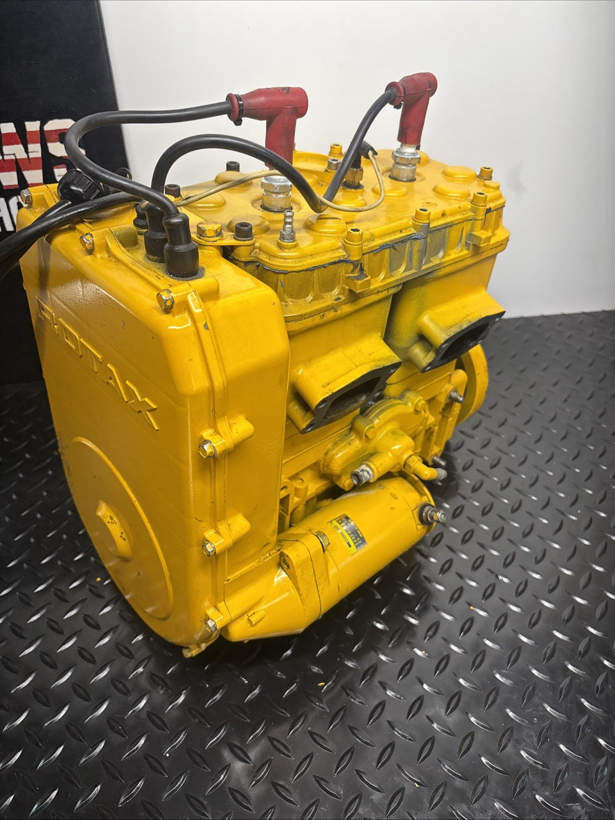 89 SEADOO 580 587 GOOD USED RUNNING MOTOR ENGINE YELLOW 150/150 COMP 89-91
