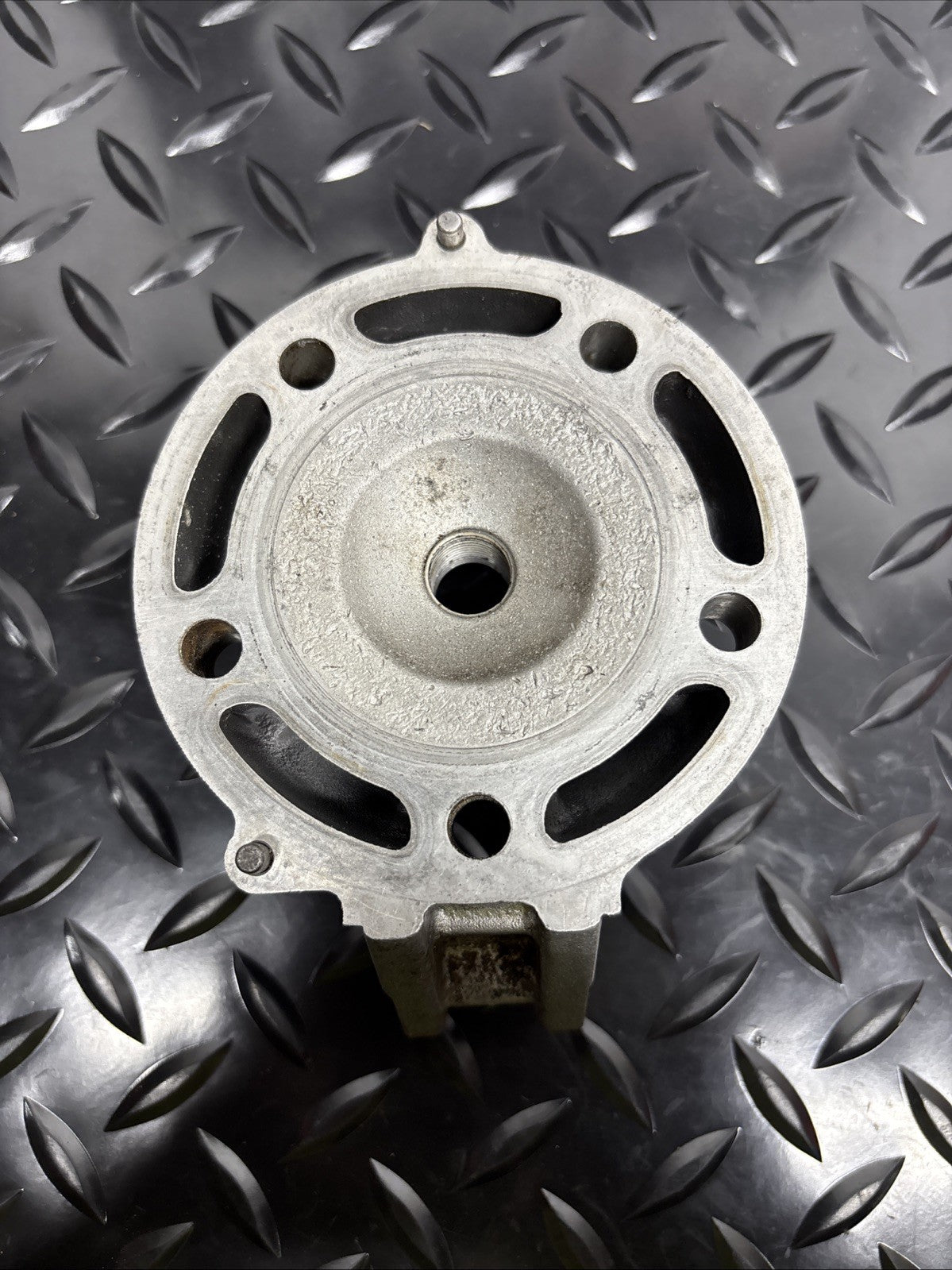 94 KX125 KX 125 OEM Engine Motor Cylinder Head Cover Top End Needs Machining