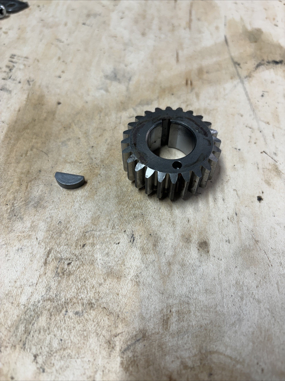1974 KAWASAKI 175 F7 Enduro Crank Gear And Woodruff Key