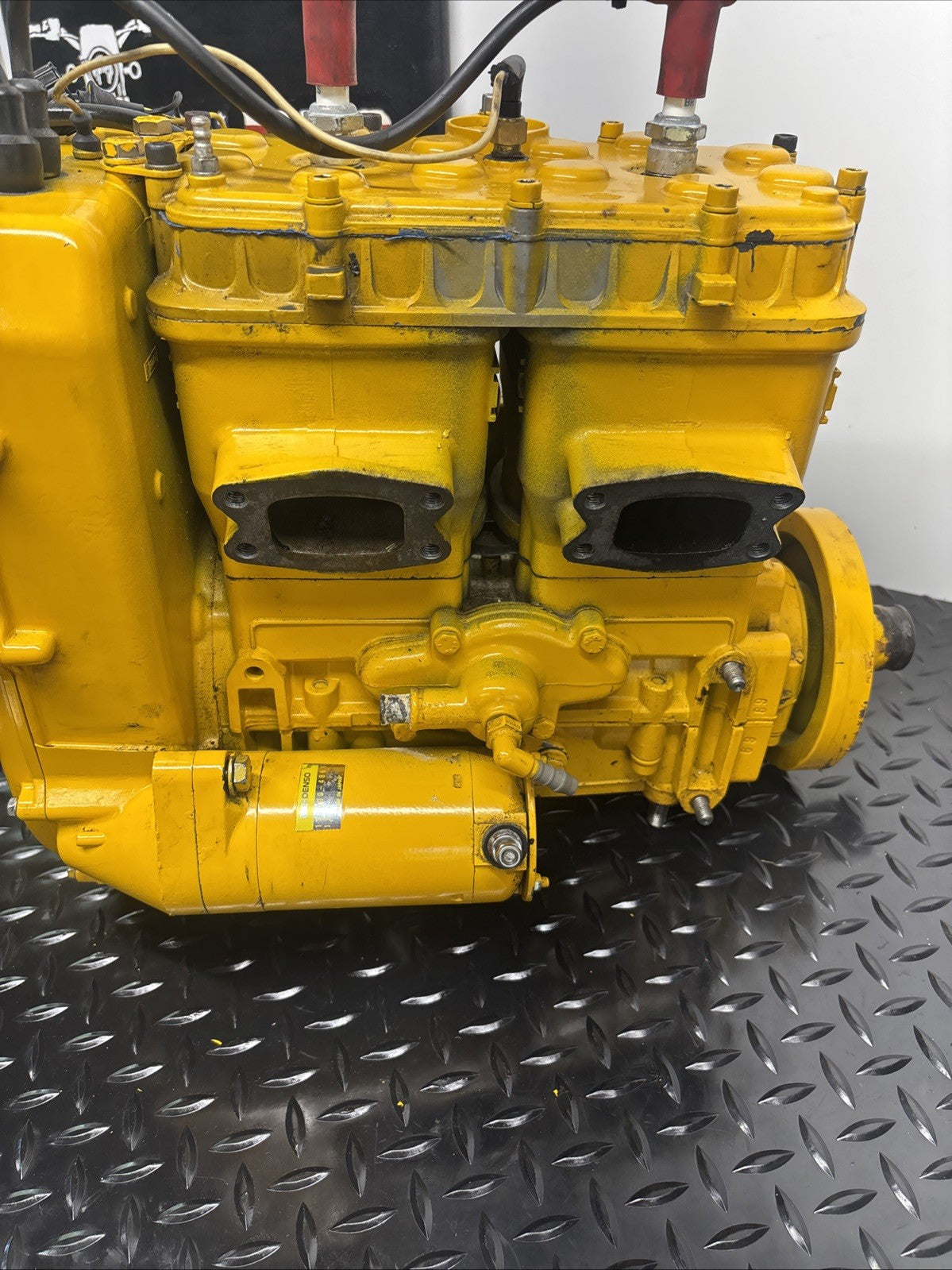 89 SEADOO 580 587 GOOD USED RUNNING MOTOR ENGINE YELLOW 150/150 COMP 89-91
