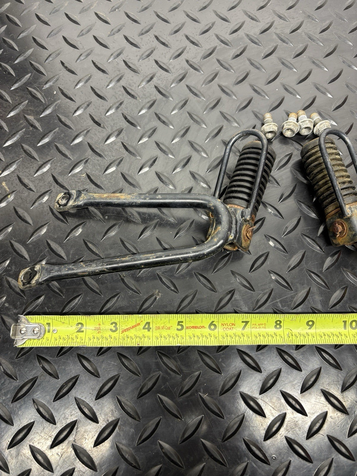 91 HONDA XR250L Passenger Foot Pegs Frame Stand Footpeg Pedal 50705-KV6-760 OEM