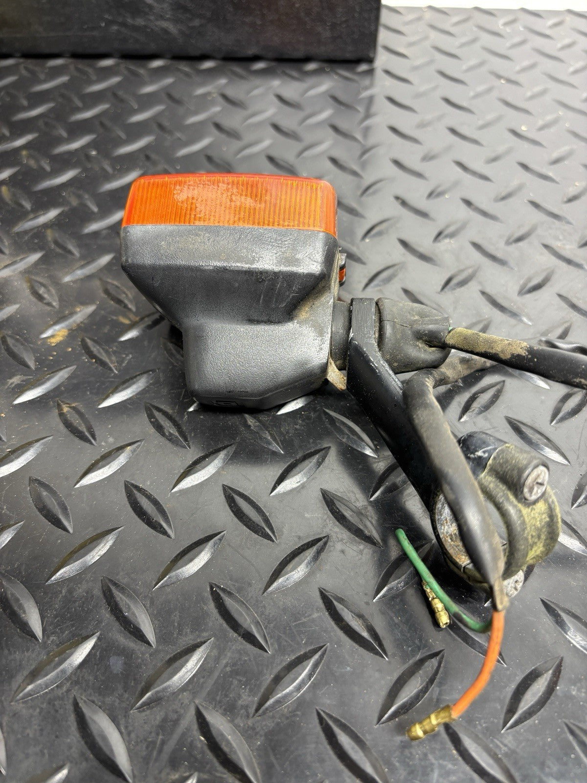 1991 Honda XR250L Front Turn Signal Assembly Set Directionals *Working*