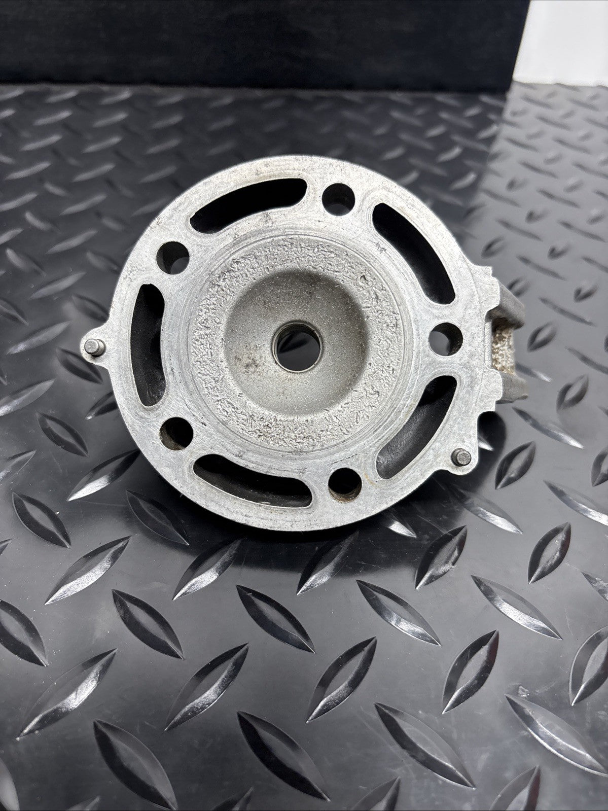 94 KX125 KX 125 OEM Engine Motor Cylinder Head Cover Top End Needs Machining