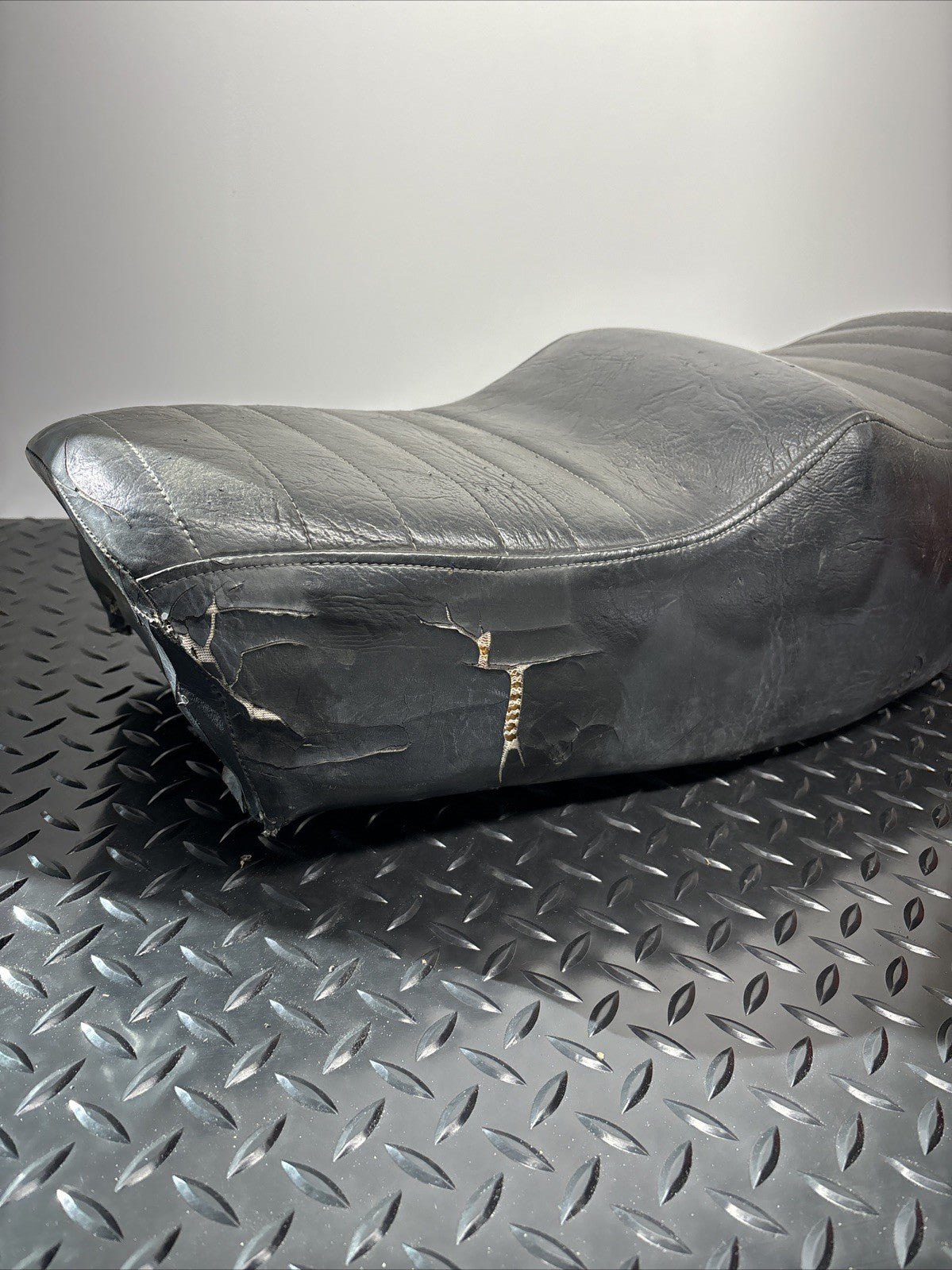 1976 Kawasaki KZ400 Seat Cushion Cover Pan Saddle Ltd Style