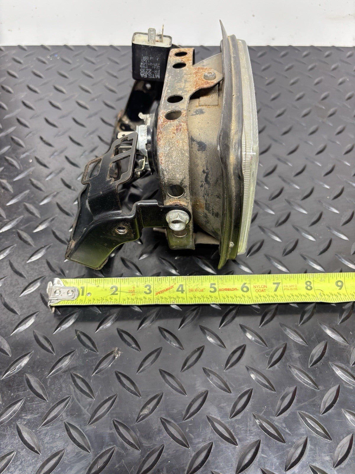 1991 HONDA XR250L Headlight Lamp Bracket Housing 33100-KV6-671 OEM Bad Bulb