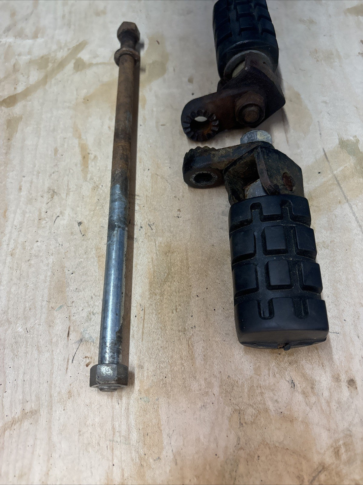 1974 Kawasaki F7 175 Enduro Foot Pegs And Mounting Bolt