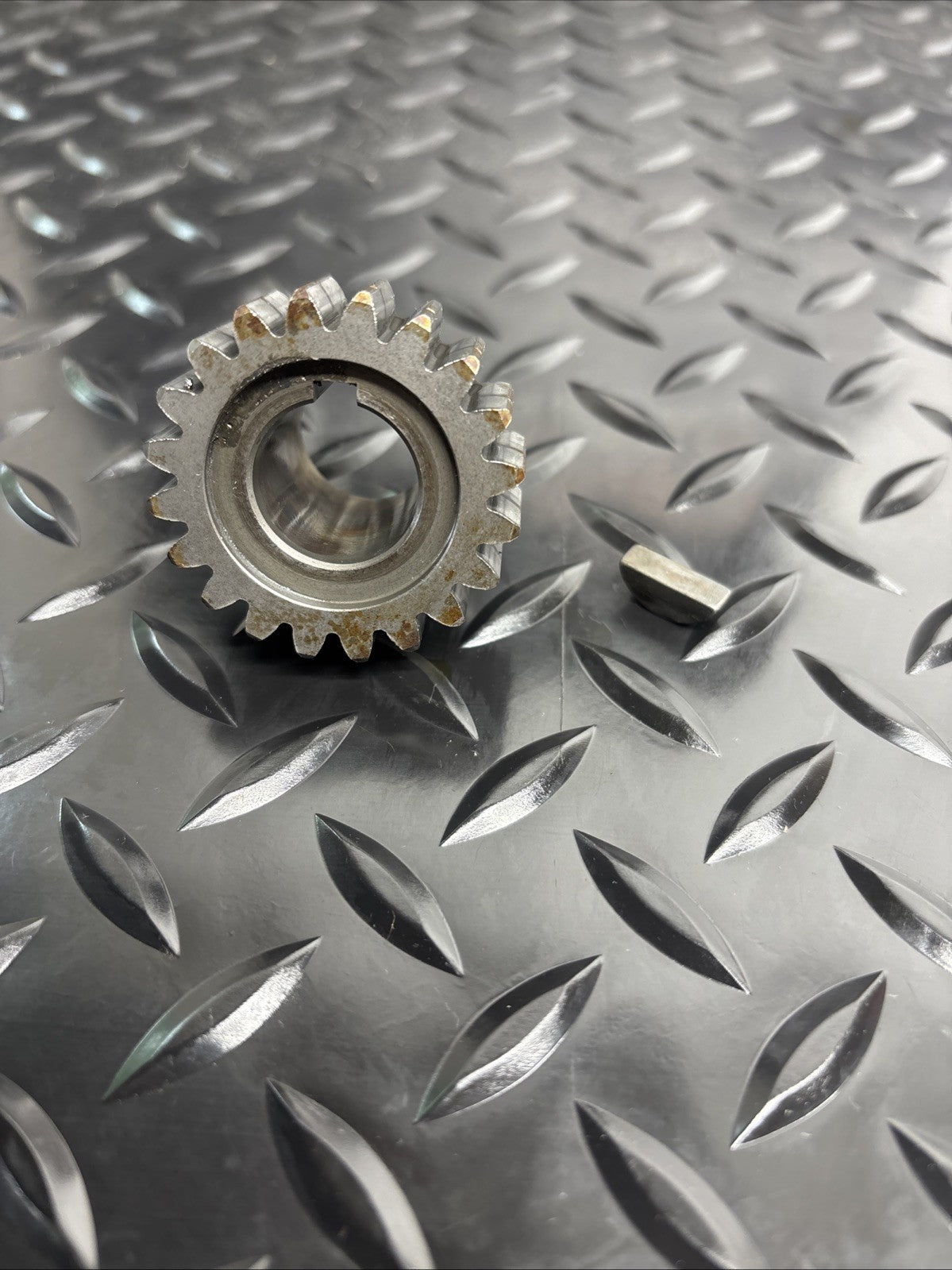 1994 94-98 Kawasaki KX125 KX 125 / Nice OEM Engine Crank Primary Spur Gear