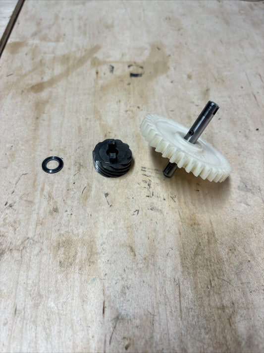 1974 Kawasaki F7 175 Enduro Oil Pump Gear OEM