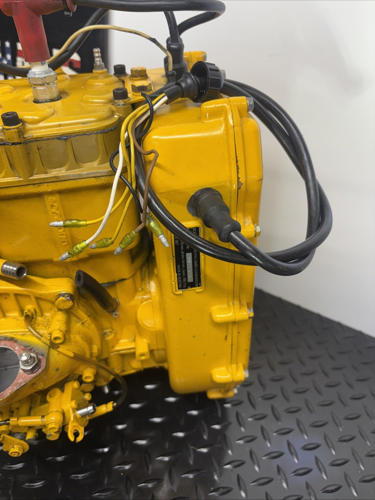 89 SEADOO 580 587 GOOD USED RUNNING MOTOR ENGINE YELLOW 150/150 COMP 89-91