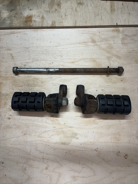 1974 Kawasaki F7 175 Enduro Foot Pegs And Mounting Bolt