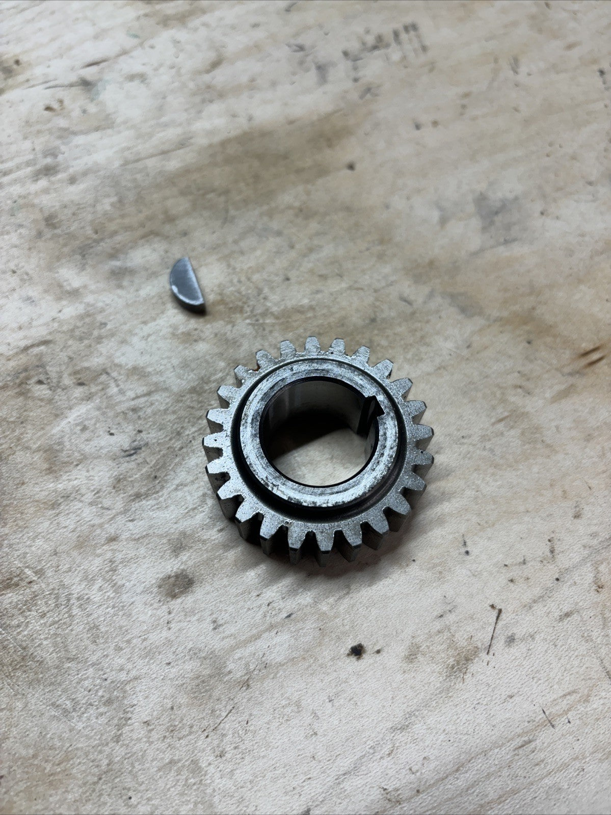 1974 KAWASAKI 175 F7 Enduro Crank Gear And Woodruff Key